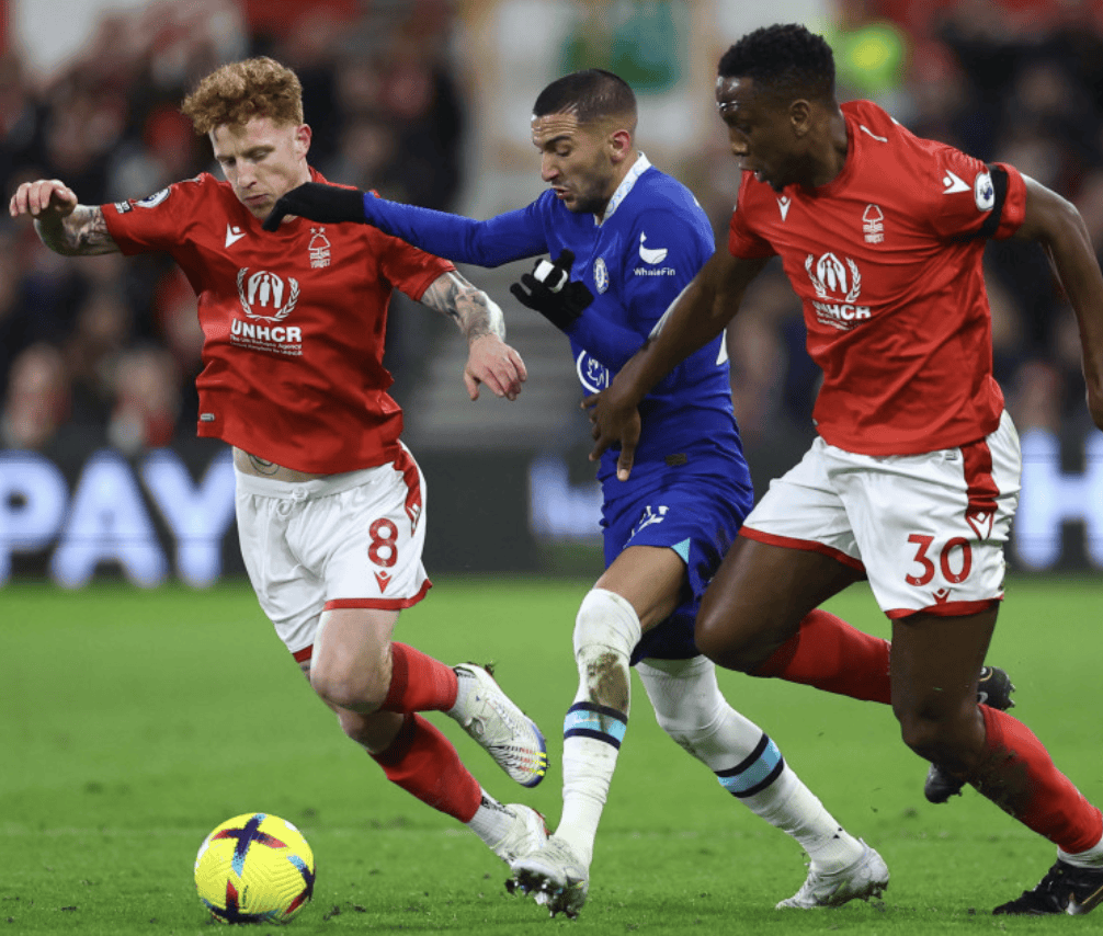 kaiyunapp-英超冲刺阶段走向成谜，拉齐奥篮板制胜，质疑声仍在，年轻球员得到机会