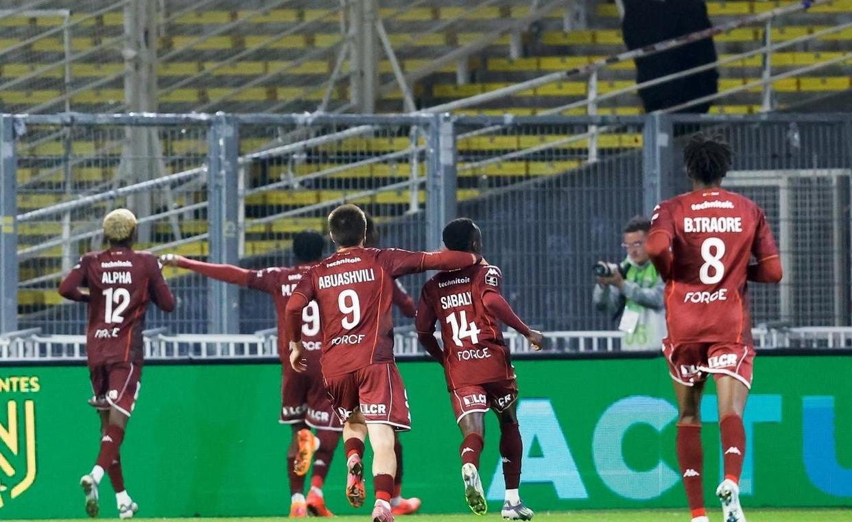 kaiyun-亚冠倒计时，拉齐奥转会期调整名单，细节引发关注，赛场秩序良好，赛程密集仍需轮换的简单介绍